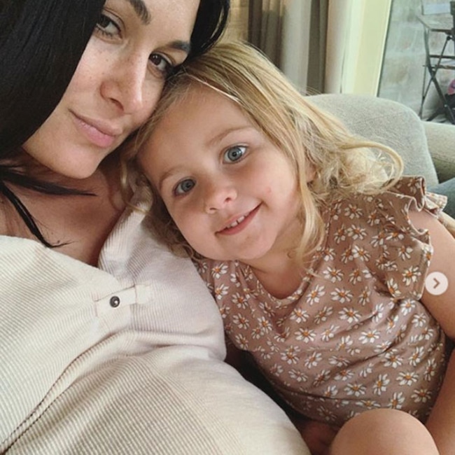 Brie Bella, Instagram